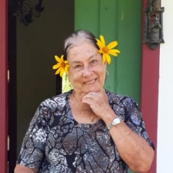 Neusa Maria de Almeida Chaves